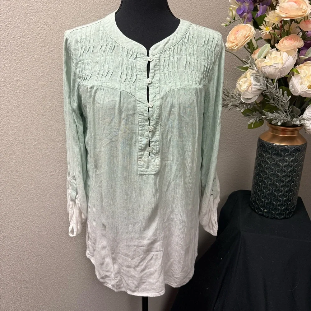 Bandolino Mint Green Button Blouse Tunic Top Size M - Picture 1 of 8